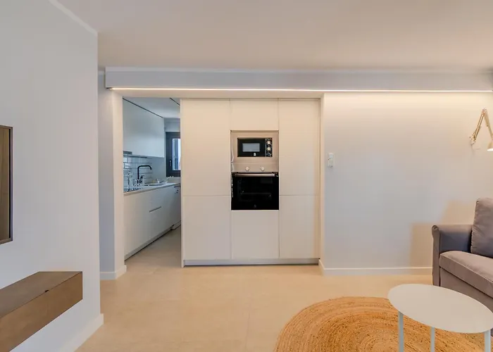 Flateli Pda Centre *