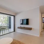 Flateli Pda Centre 普拉加德阿罗