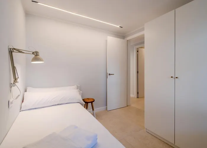 Flateli Pda Centre *