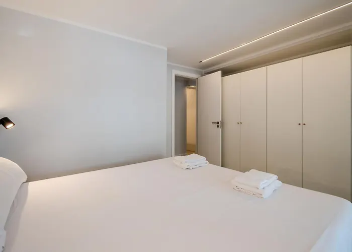 Flateli Pda Centre بلاتجا ذارو