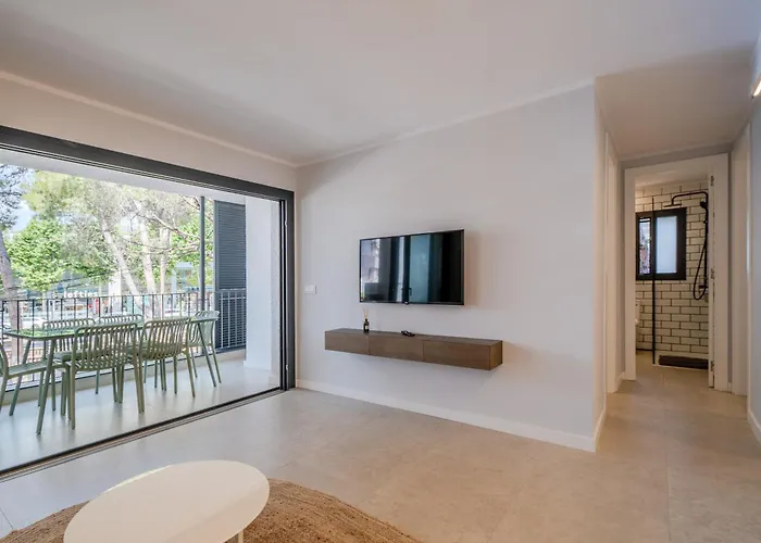 Flateli Pda Centre بلاتجا ذارو